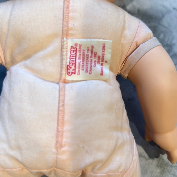 Vintage American Greetings Strawberry Shortcake Blow kiss doll in Original Dress - Picture 6 of 8